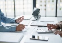 법인형태로 사업을 하면 어떻게 절세를 할 수 있나요?