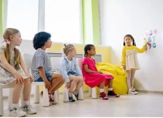 만화 속 악당의 외국인 억양, 아이들에게 ‘언어 편견’ 심는다